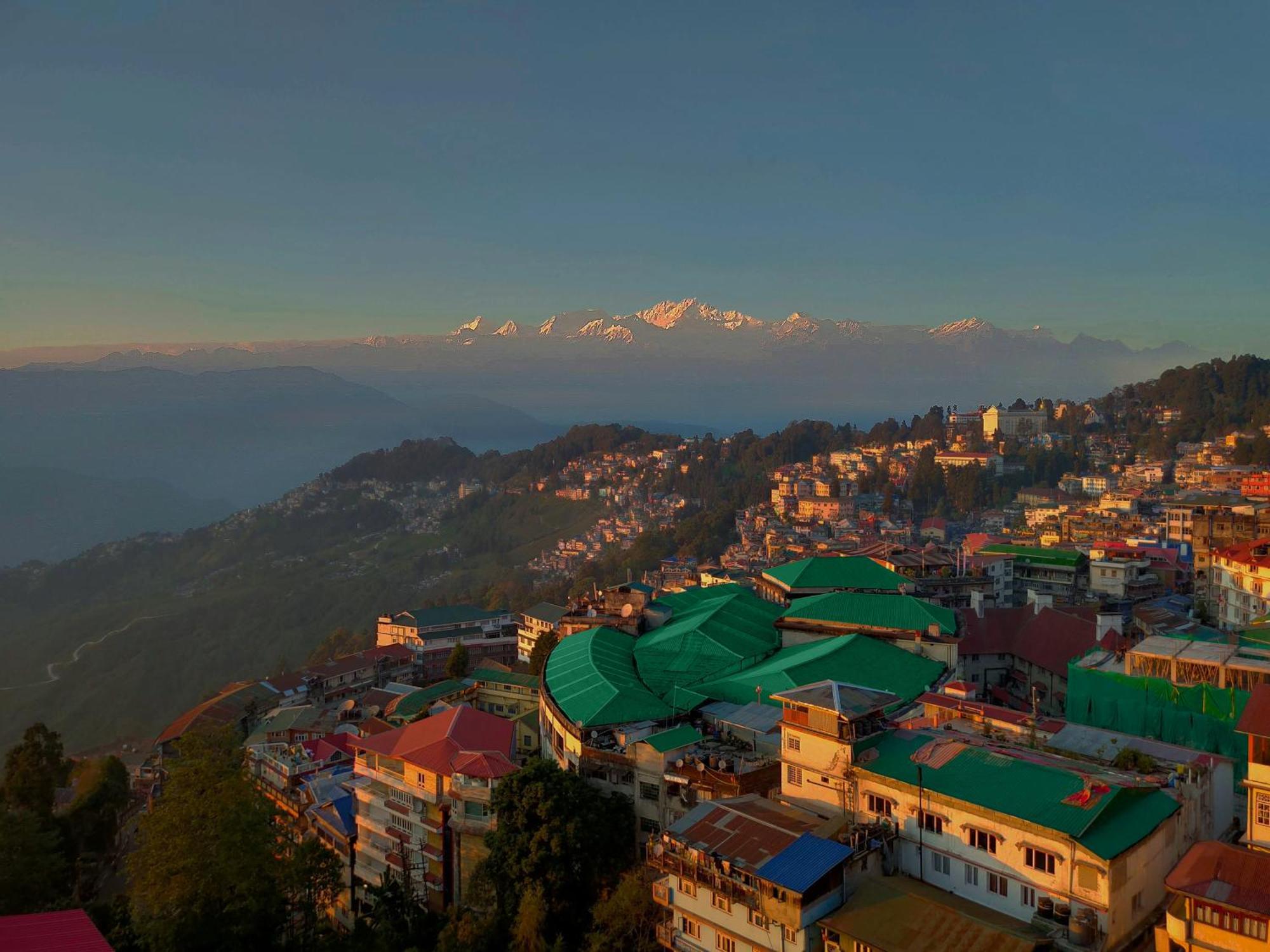 Summit Montana Suites & Spa At Mall Darjeeling (West Bengal) Exterior foto